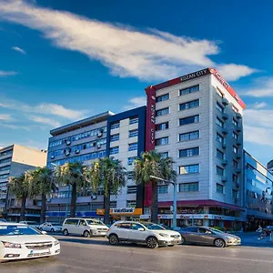 Hotel Kozan, Esmirna